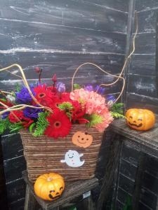 10月31日はハロウィンです！｜「花幸」　（愛知県豊川市の花キューピット加盟店 花屋）のブログ